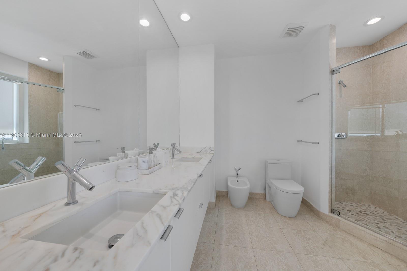 400 Alton Rd #TH-1A, Miami Beach FL 33139