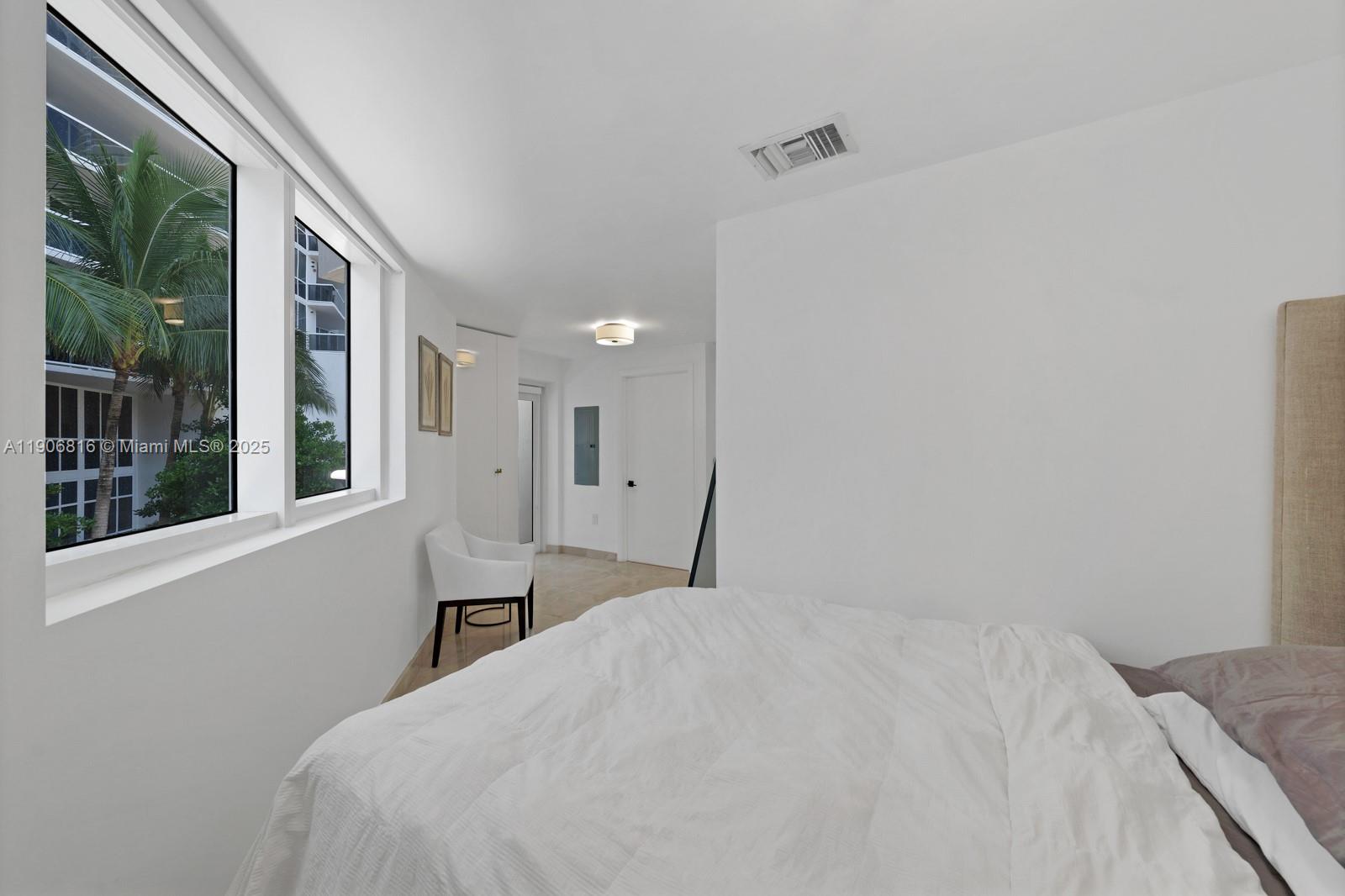 400 Alton Rd #TH-1A, Miami Beach FL 33139