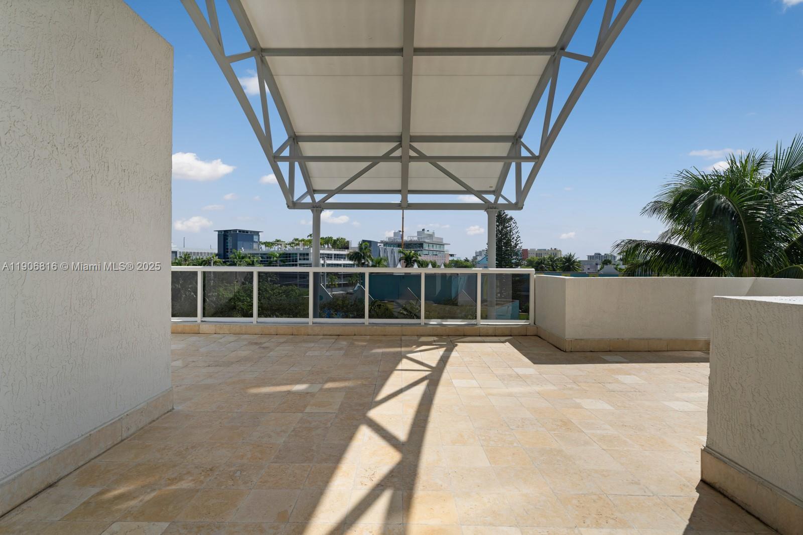 400 Alton Rd #TH-1A, Miami Beach FL 33139