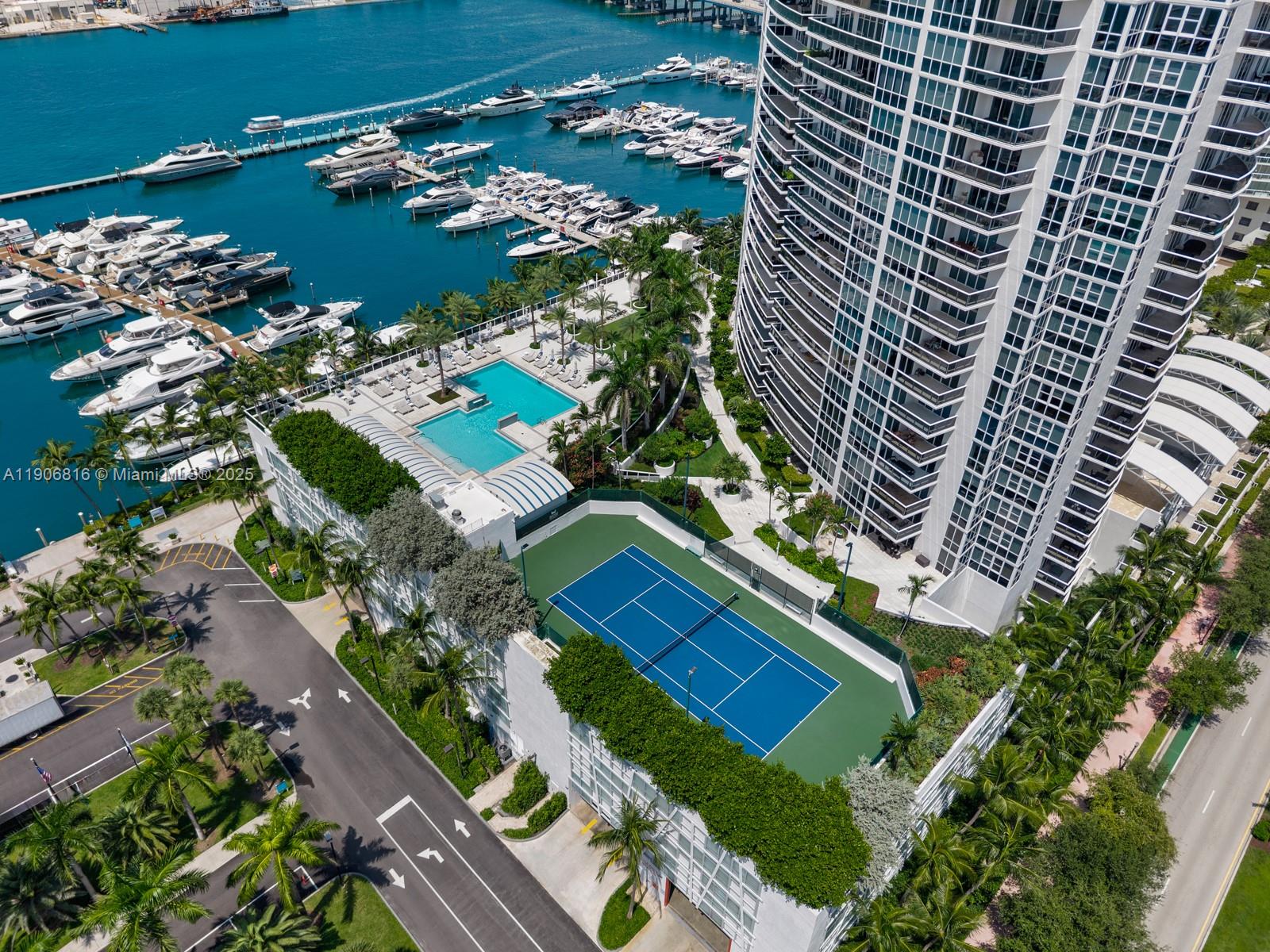 400 Alton Rd #TH-1A, Miami Beach FL 33139