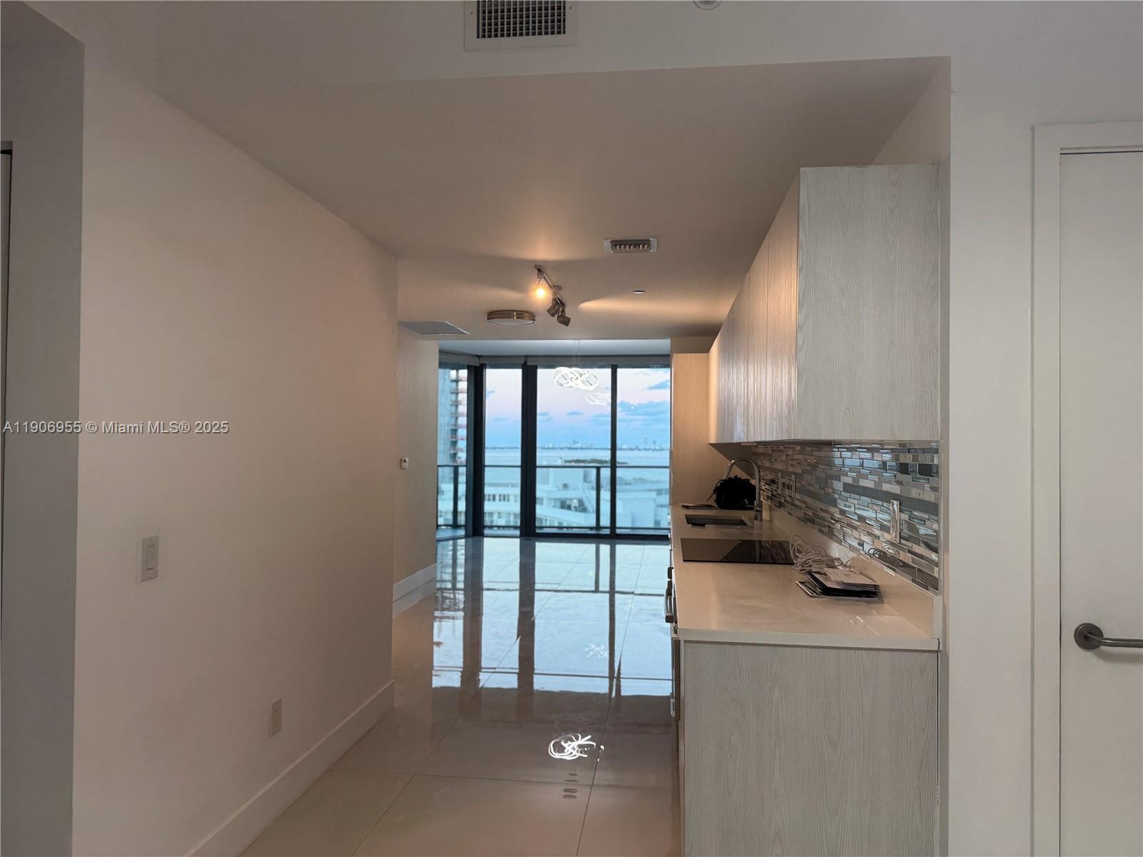 501 NE 31st St #1401, Miami FL 33137