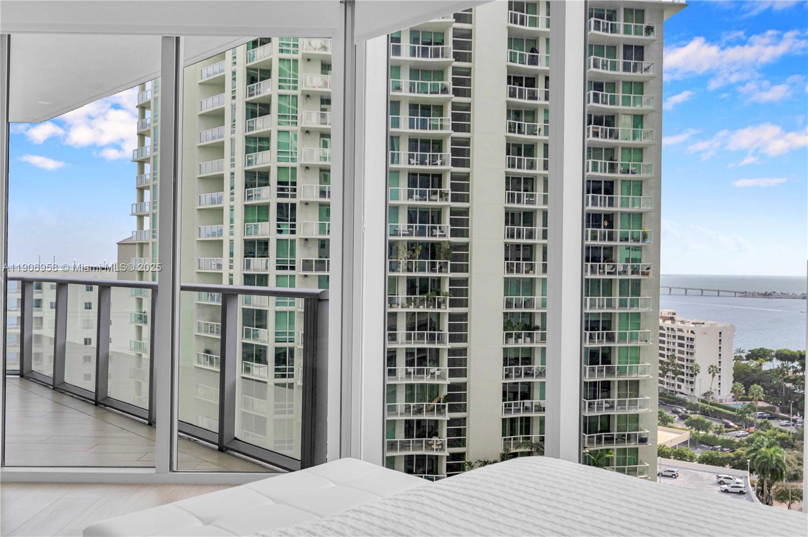1300 Brickell Bay Dr #1603, Miami FL 33131