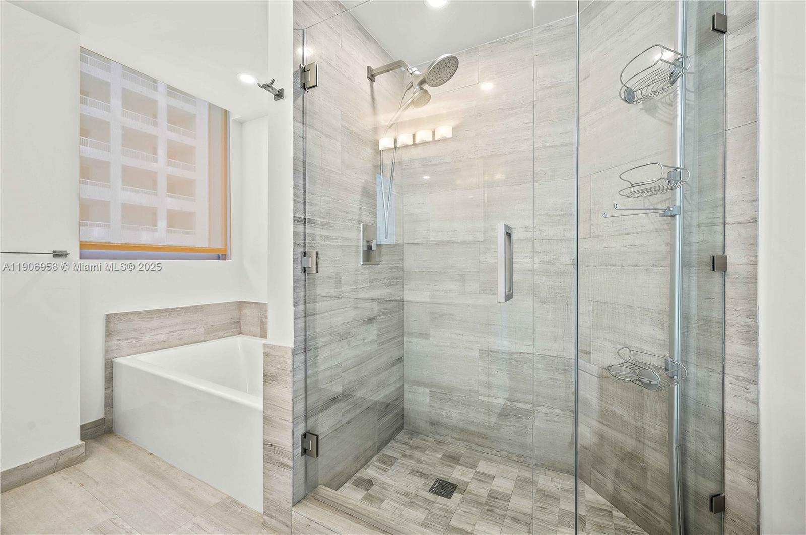 1300 Brickell Bay Dr #1603, Miami FL 33131