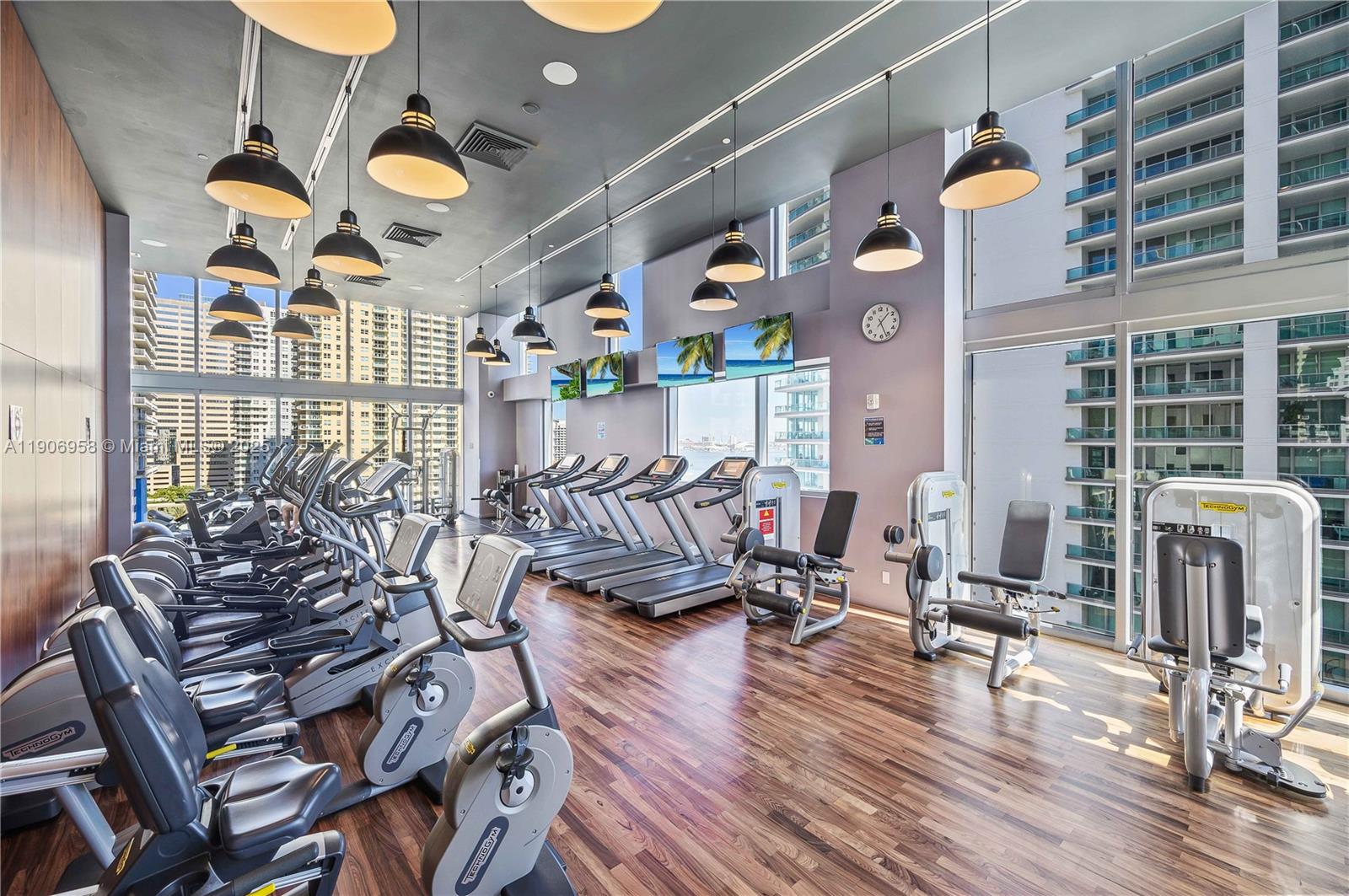 1300 Brickell Bay Dr #1603, Miami FL 33131