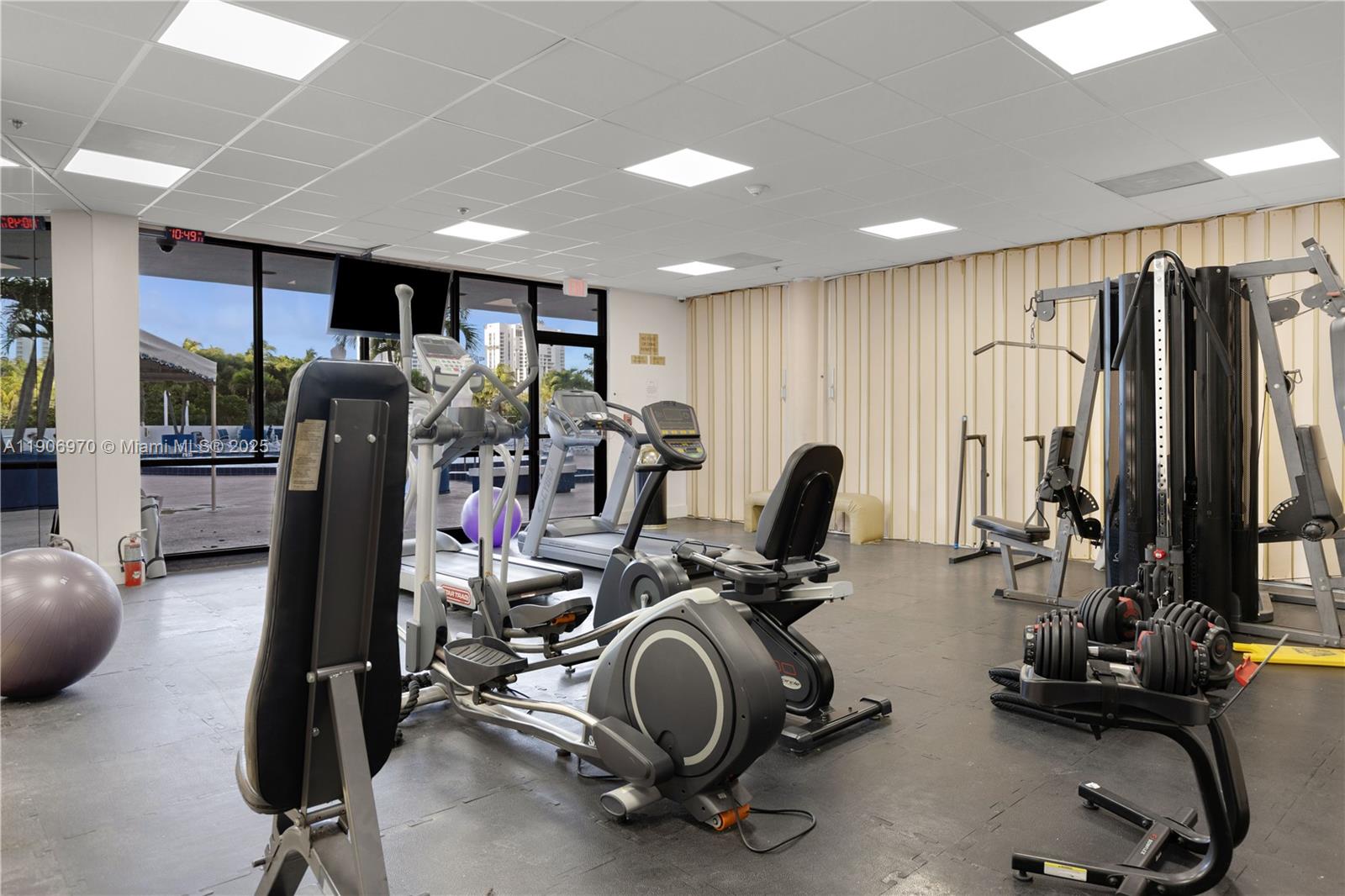 3701 N Country Club Dr #1009, Aventura FL 33180