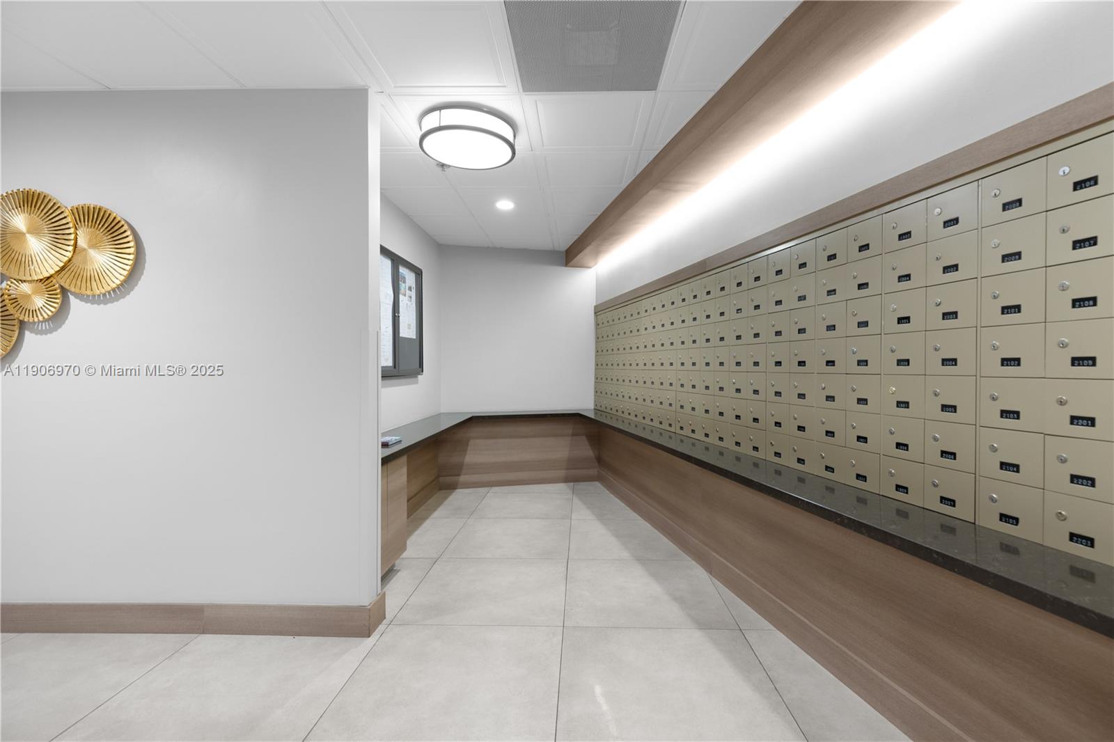 3701 N Country Club Dr #1009, Aventura FL 33180