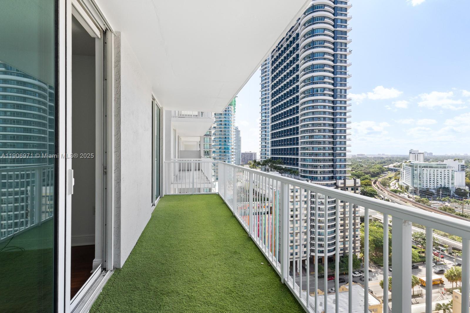 1250 S Miami Ave #1913, Miami FL 33130