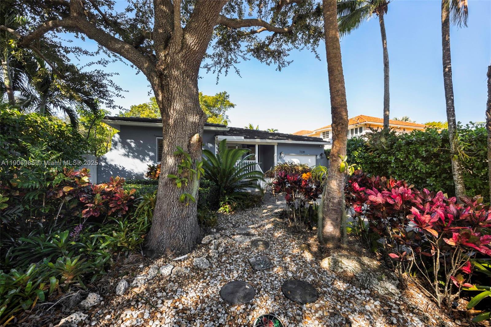 7220 SW 53rd Ct, Miami FL 33143