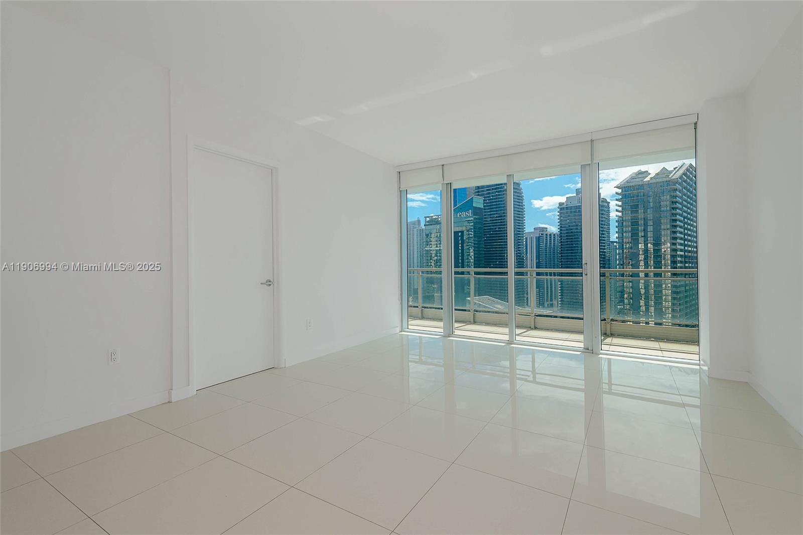 92 SW 3rd St #3503, Miami FL 33130