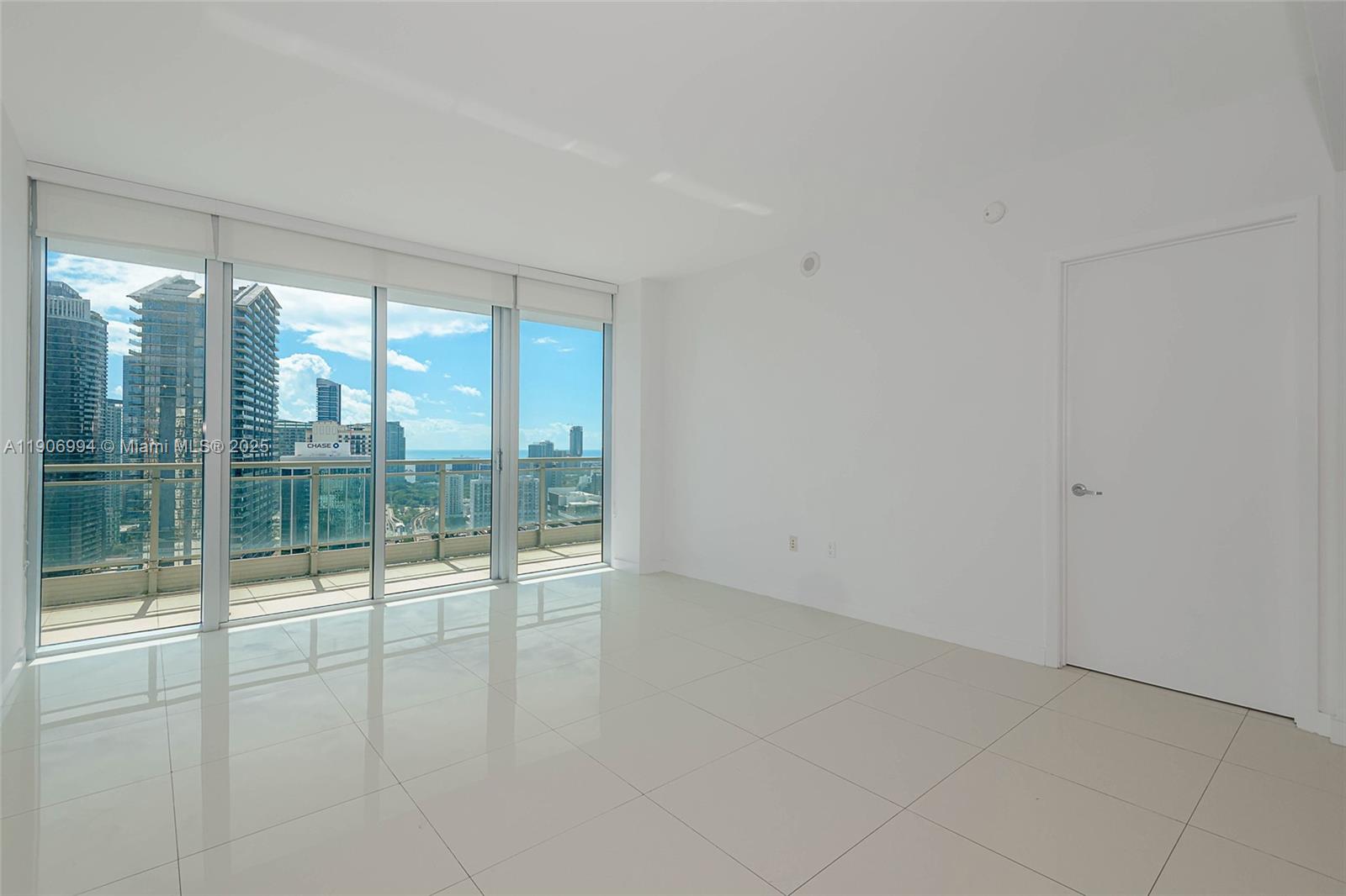 92 SW 3rd St #3503, Miami FL 33130