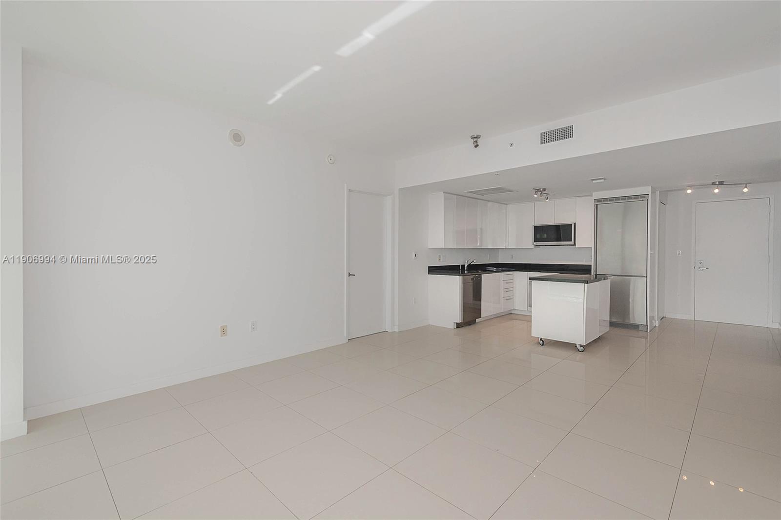 92 SW 3rd St #3503, Miami FL 33130