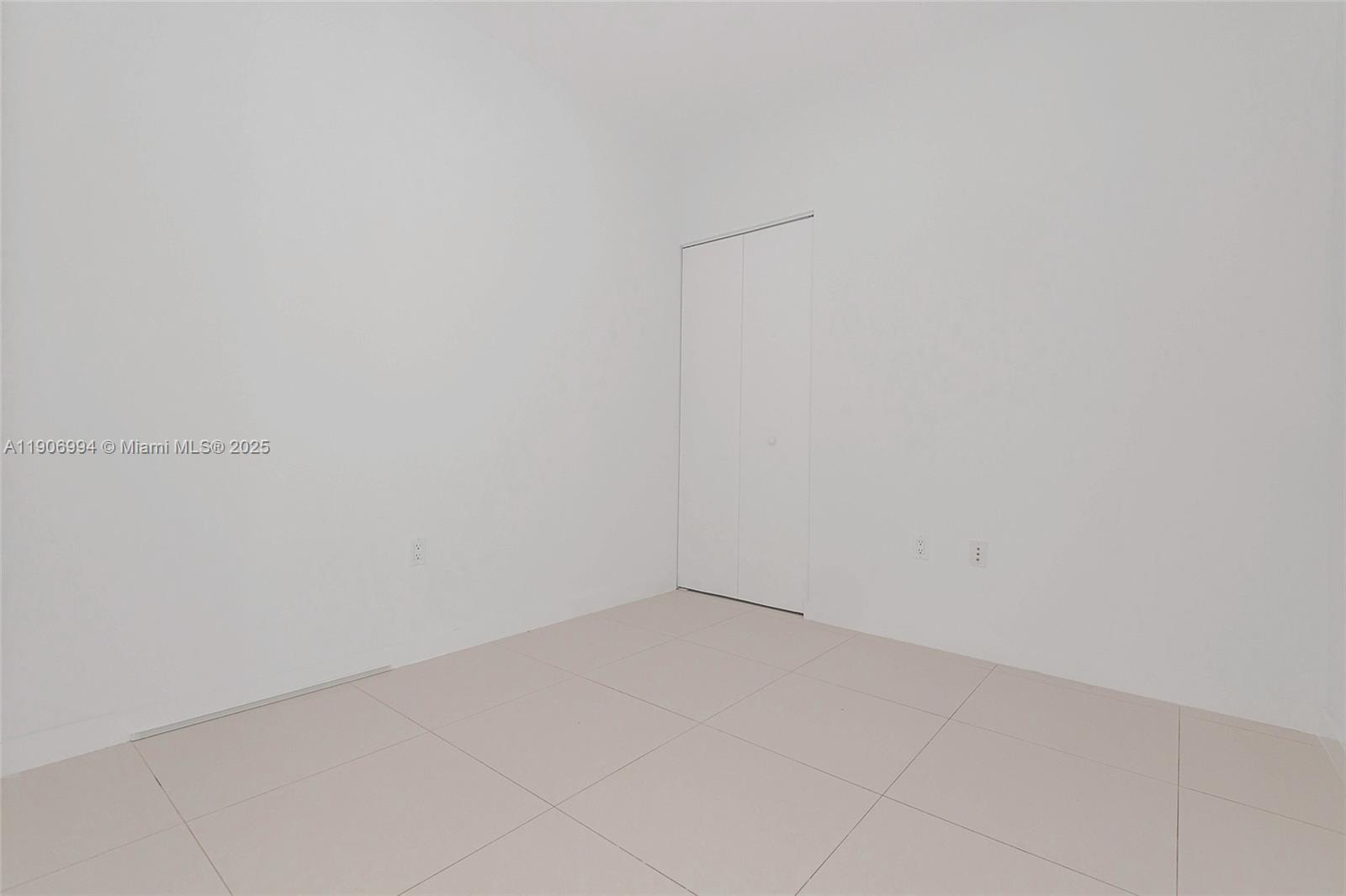 92 SW 3rd St #3503, Miami FL 33130