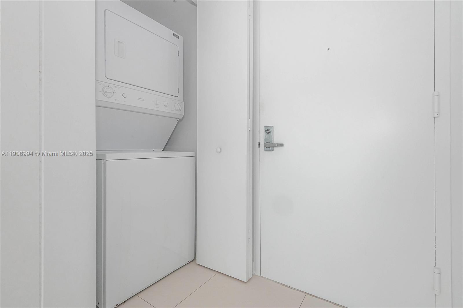 92 SW 3rd St #3503, Miami FL 33130