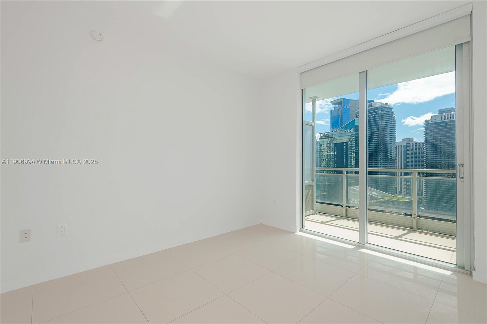 92 SW 3rd St #3503, Miami FL 33130