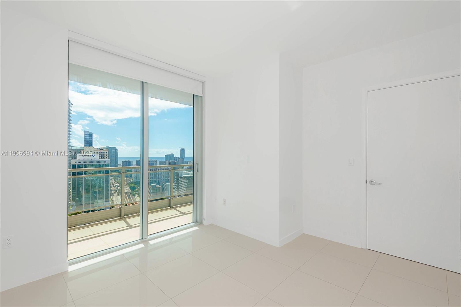 92 SW 3rd St #3503, Miami FL 33130