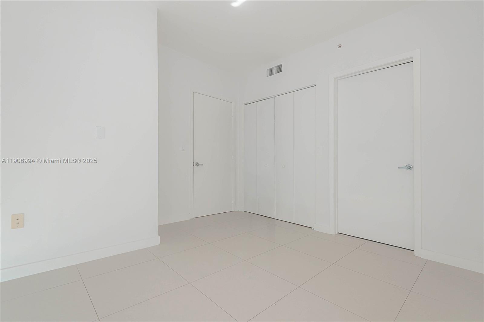 92 SW 3rd St #3503, Miami FL 33130