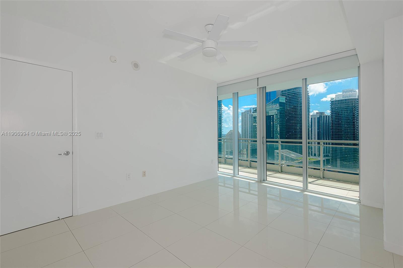92 SW 3rd St #3503, Miami FL 33130