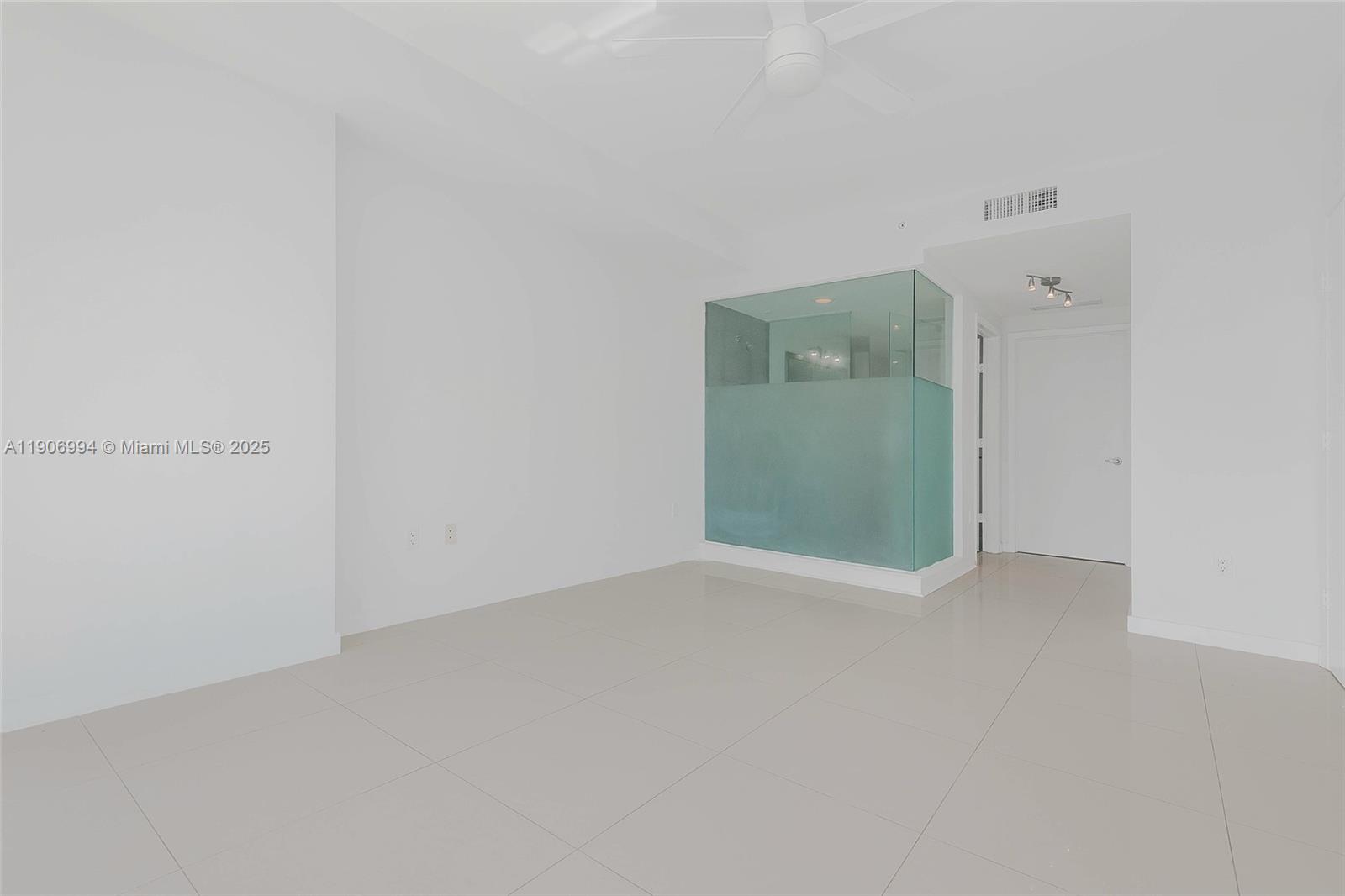 92 SW 3rd St #3503, Miami FL 33130