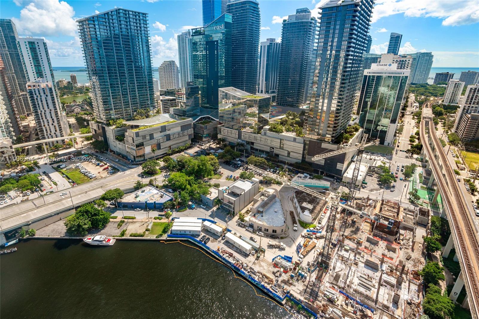 92 SW 3rd St #3503, Miami FL 33130