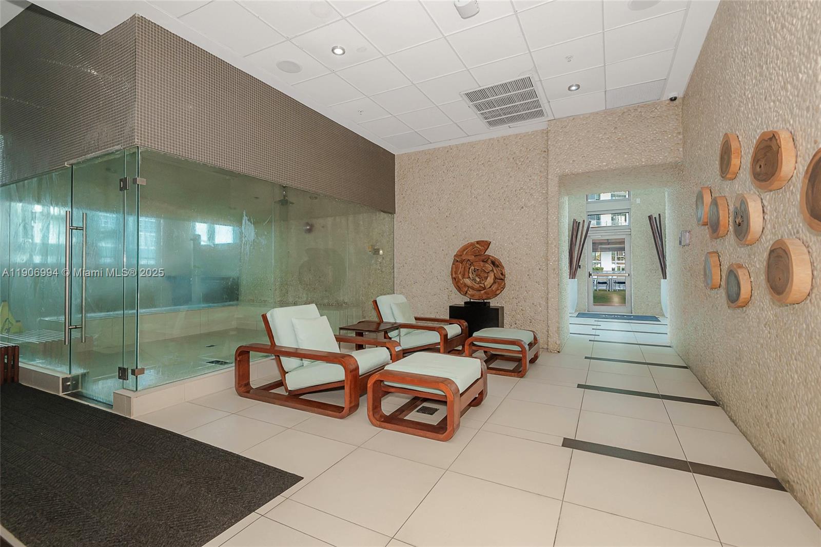 92 SW 3rd St #3503, Miami FL 33130
