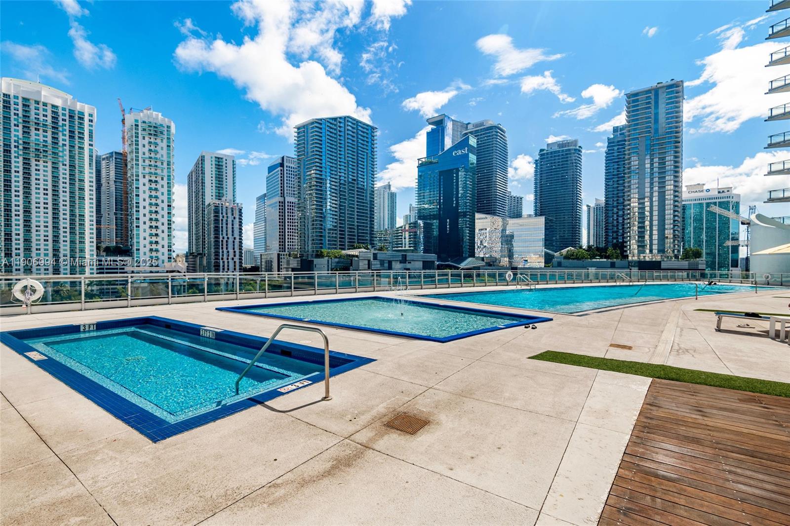 92 SW 3rd St #3503, Miami FL 33130
