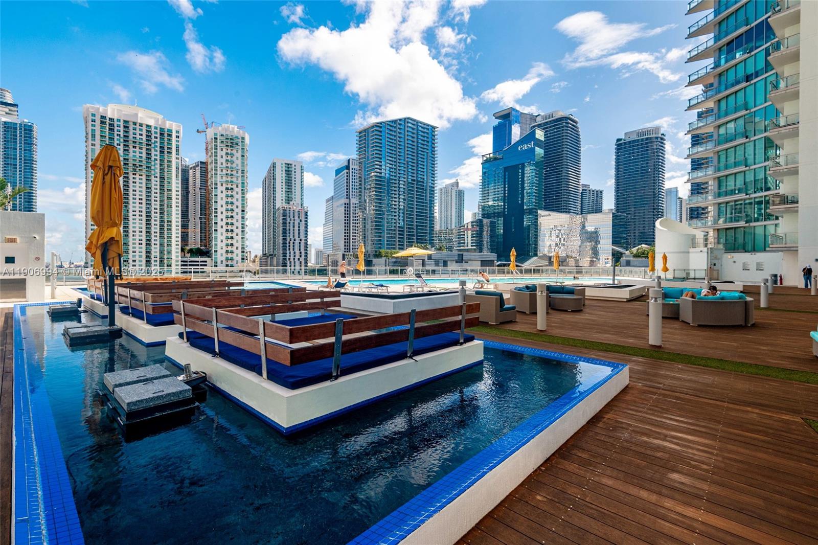 92 SW 3rd St #3503, Miami FL 33130