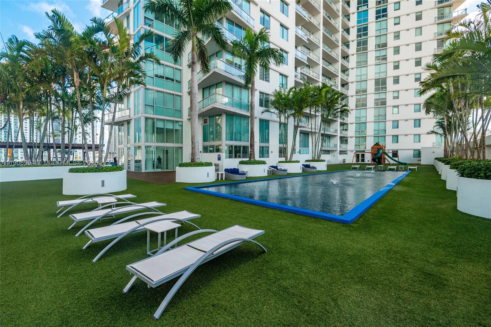 92 SW 3rd St #3503, Miami FL 33130