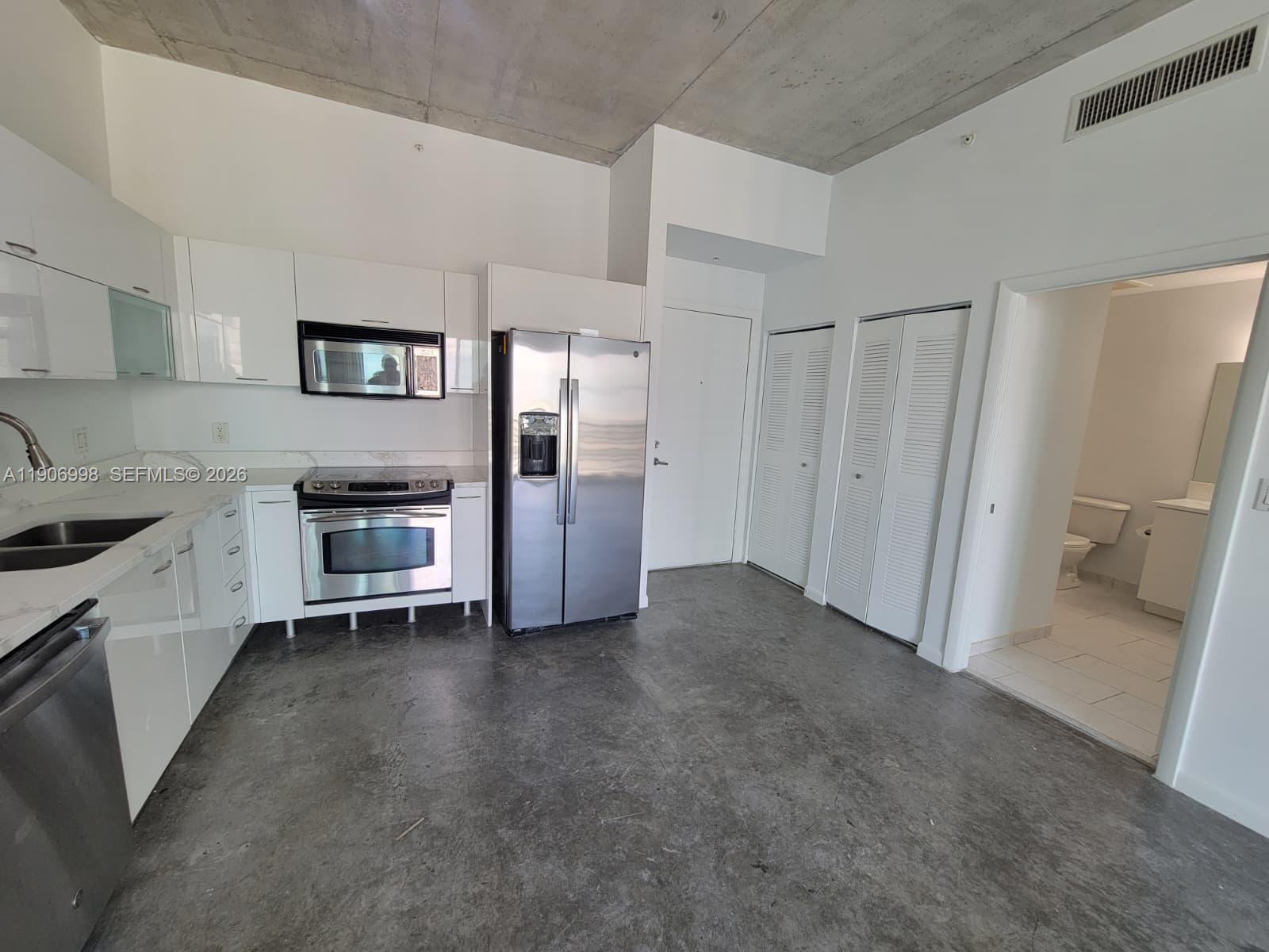 133 NE 2nd Ave #2415, Miami FL 33132