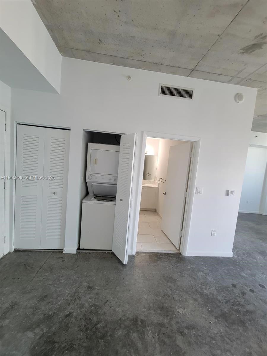 133 NE 2nd Ave #2415, Miami FL 33132