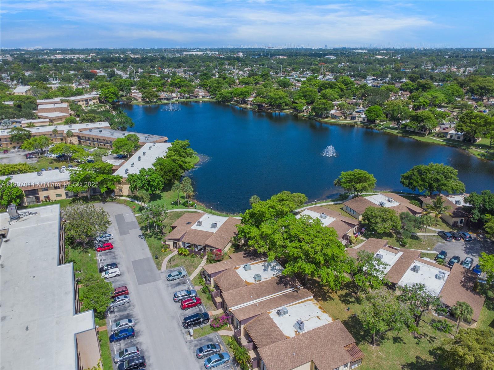 200 Berkley Rd #113, Hollywood FL 33024