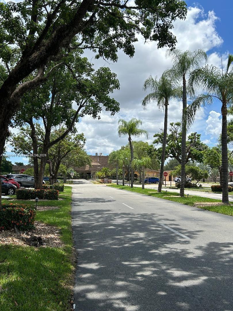 200 Berkley Rd #113, Hollywood FL 33024