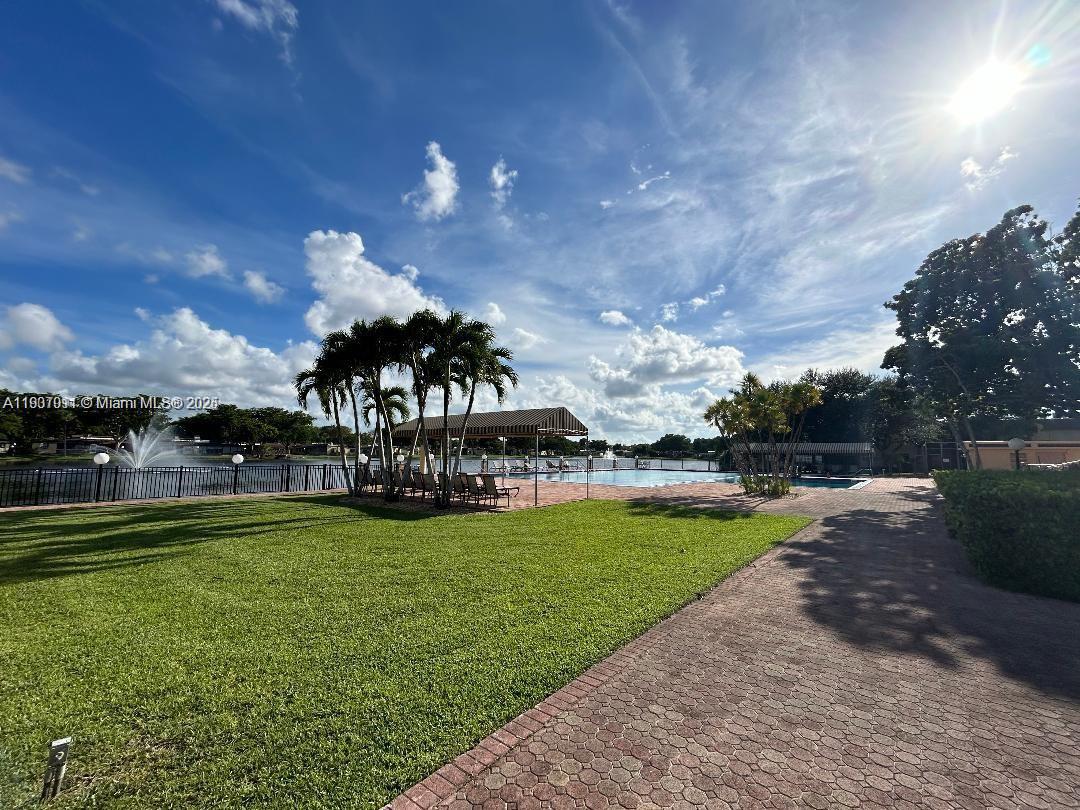 200 Berkley Rd #113, Hollywood FL 33024