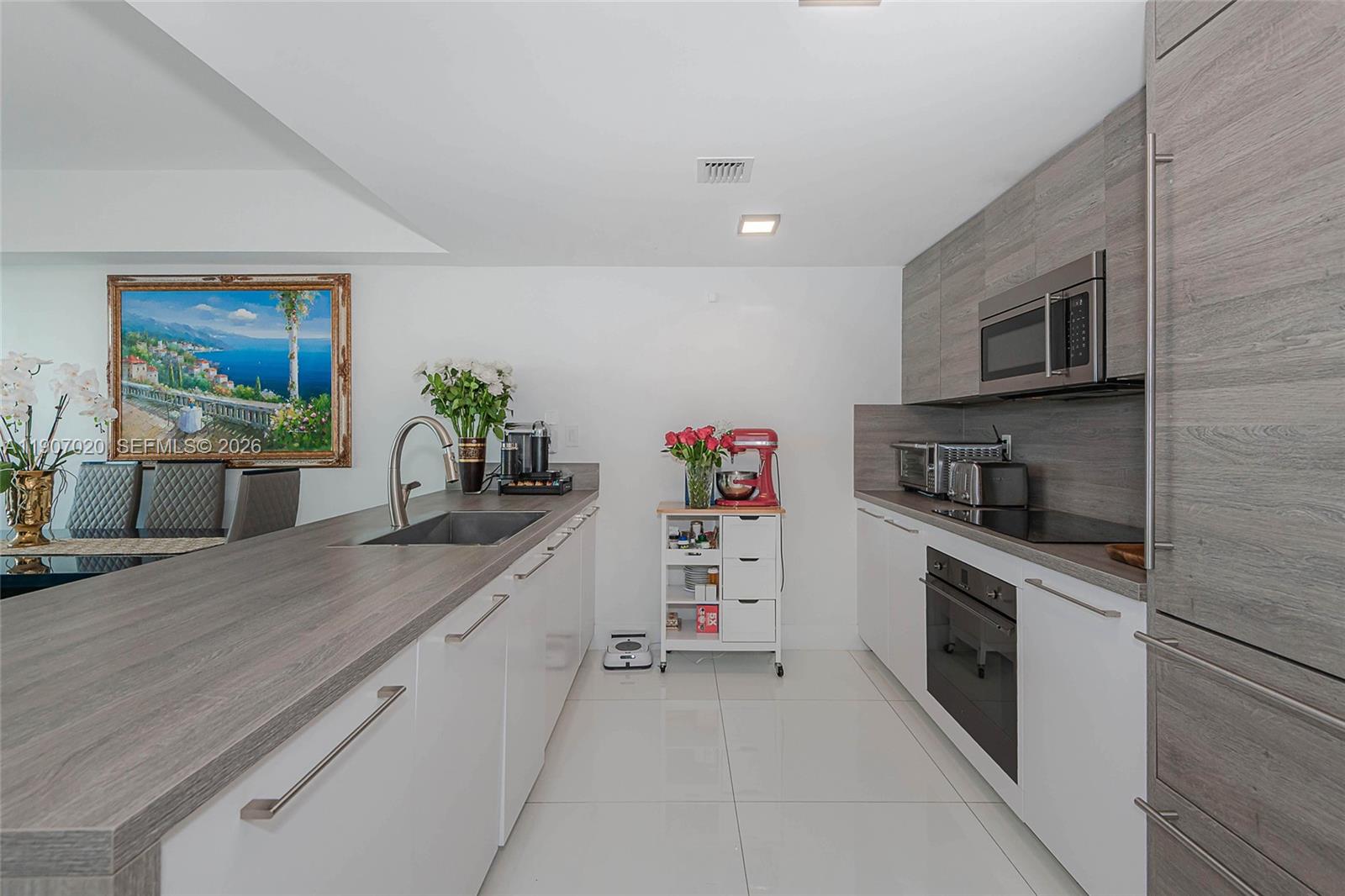 400 Sunny Isles Blvd #906, Sunny Isles Beach FL 33160