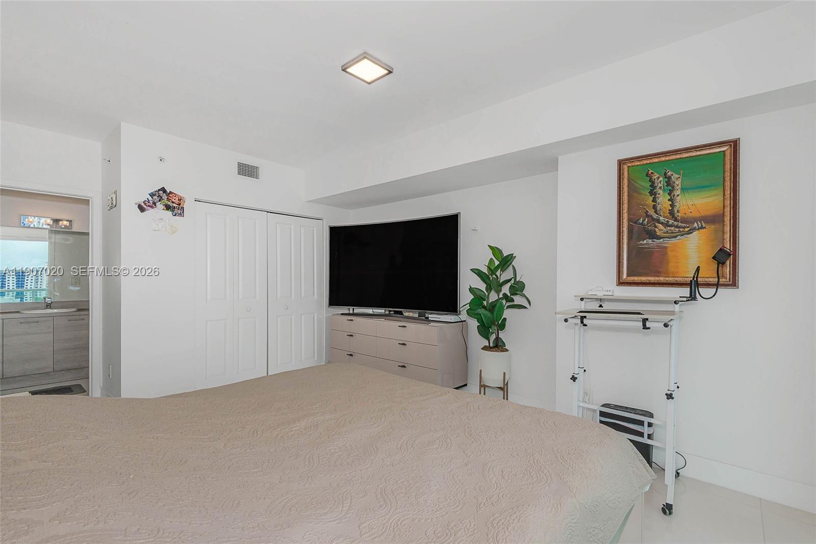 400 Sunny Isles Blvd #906, Sunny Isles Beach FL 33160
