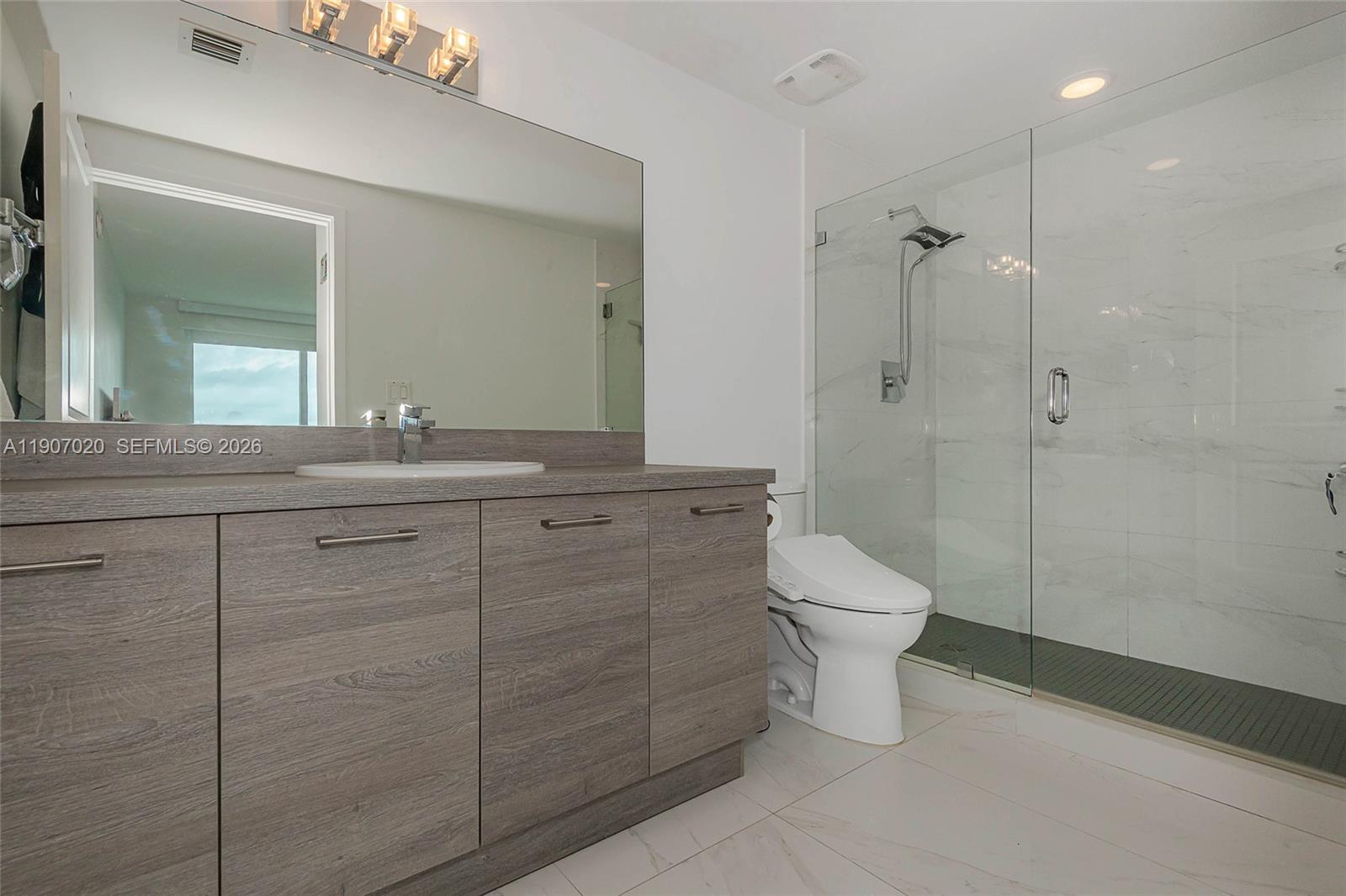400 Sunny Isles Blvd #906, Sunny Isles Beach FL 33160