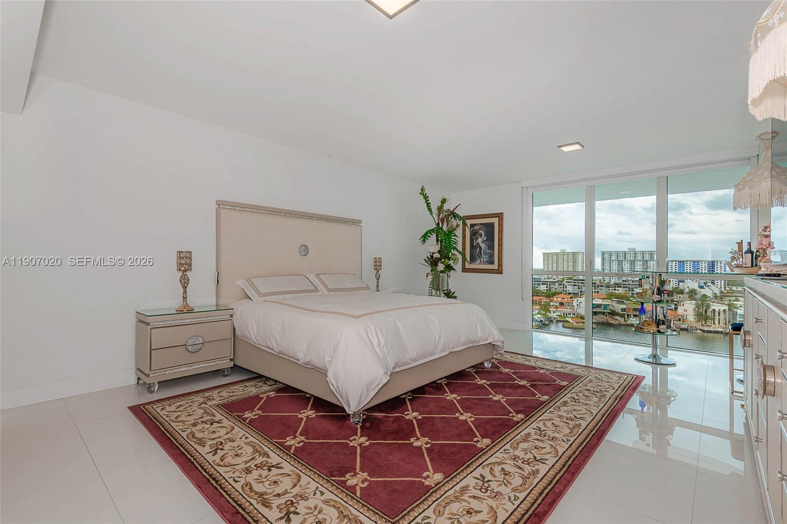400 Sunny Isles Blvd #906, Sunny Isles Beach FL 33160