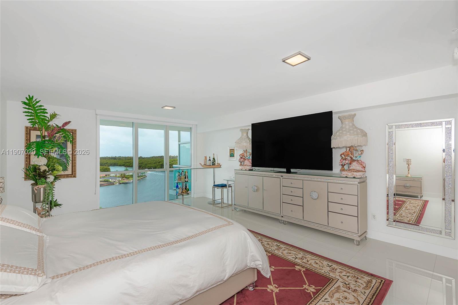 400 Sunny Isles Blvd #906, Sunny Isles Beach FL 33160