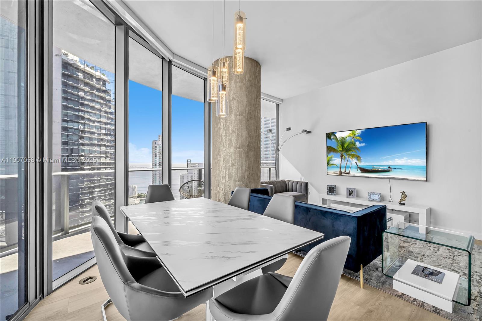 45 SW 9th St #4501, Miami FL 33130