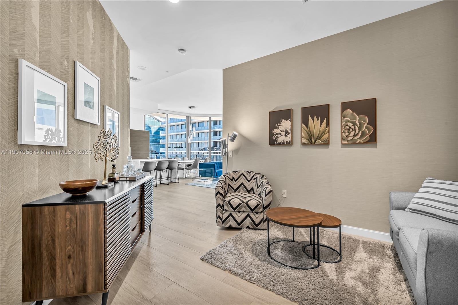 45 SW 9th St #4501, Miami FL 33130