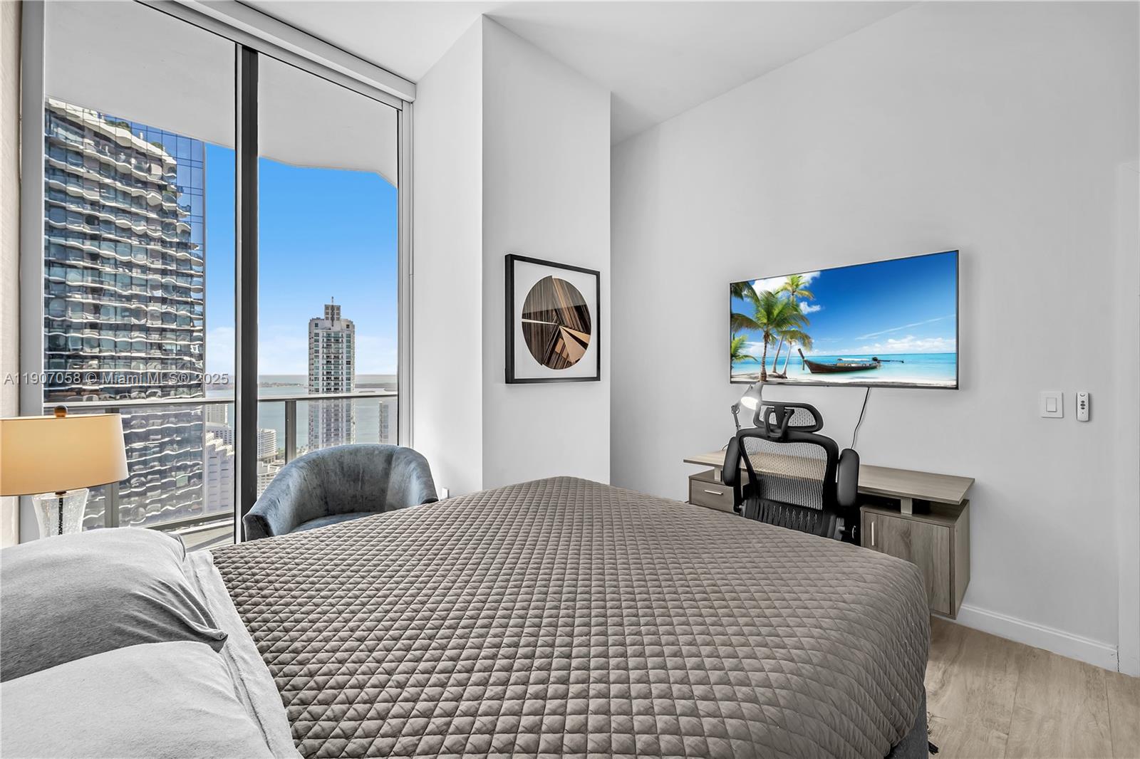 45 SW 9th St #4501, Miami FL 33130