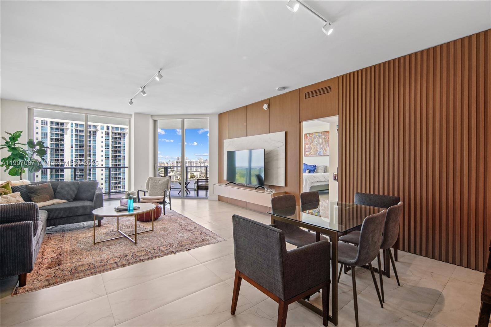 17111 Biscayne Blvd #1805, North Miami Beach FL 33160