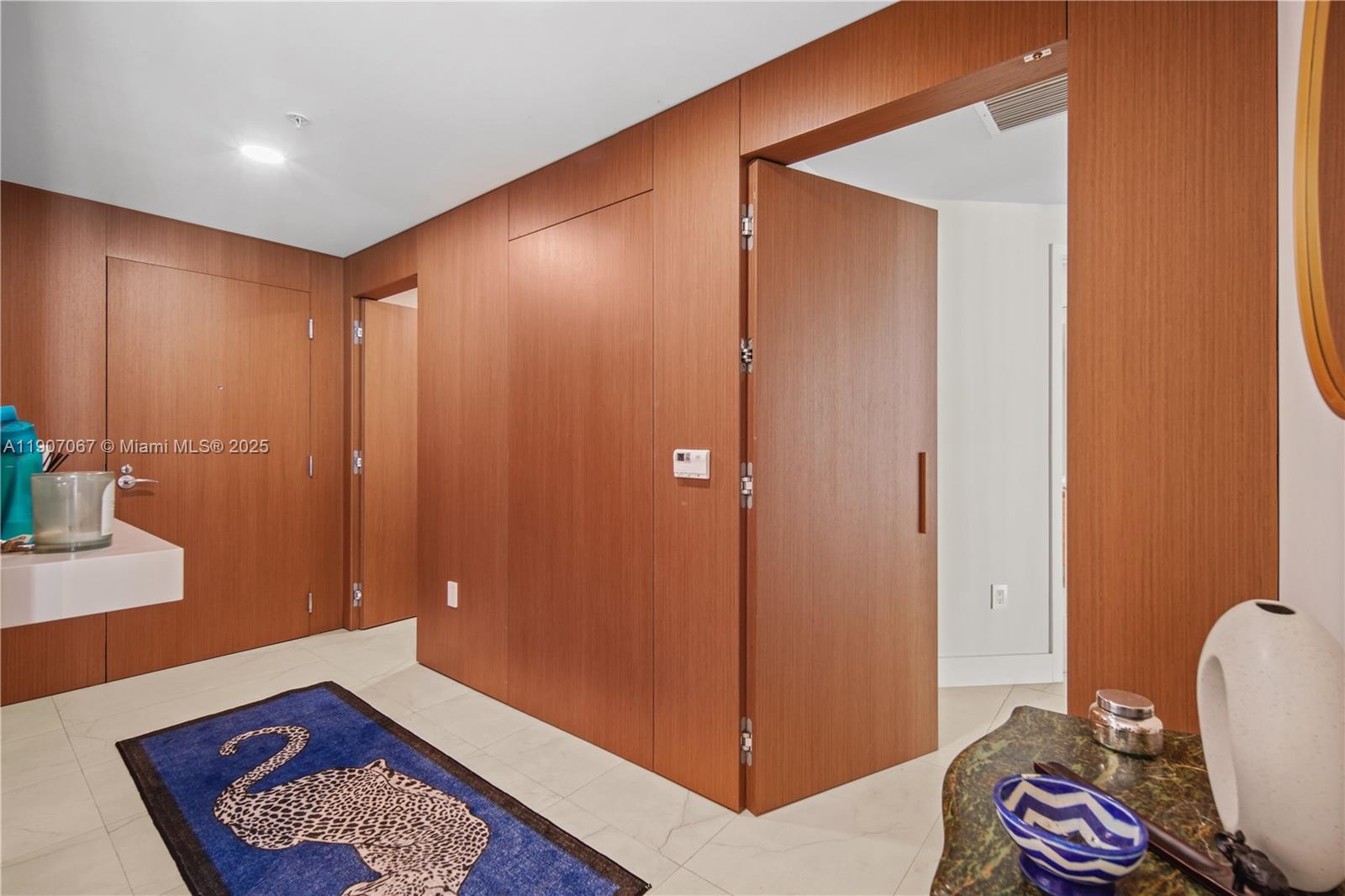 17111 Biscayne Blvd #1805, North Miami Beach FL 33160