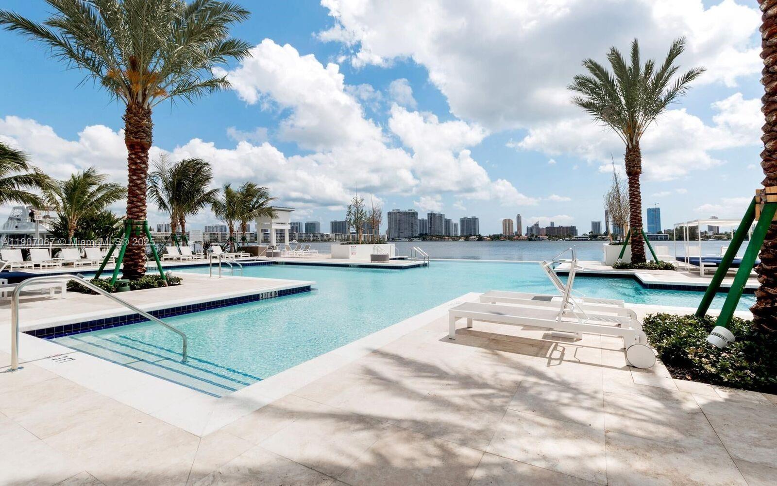17111 Biscayne Blvd #1805, North Miami Beach FL 33160