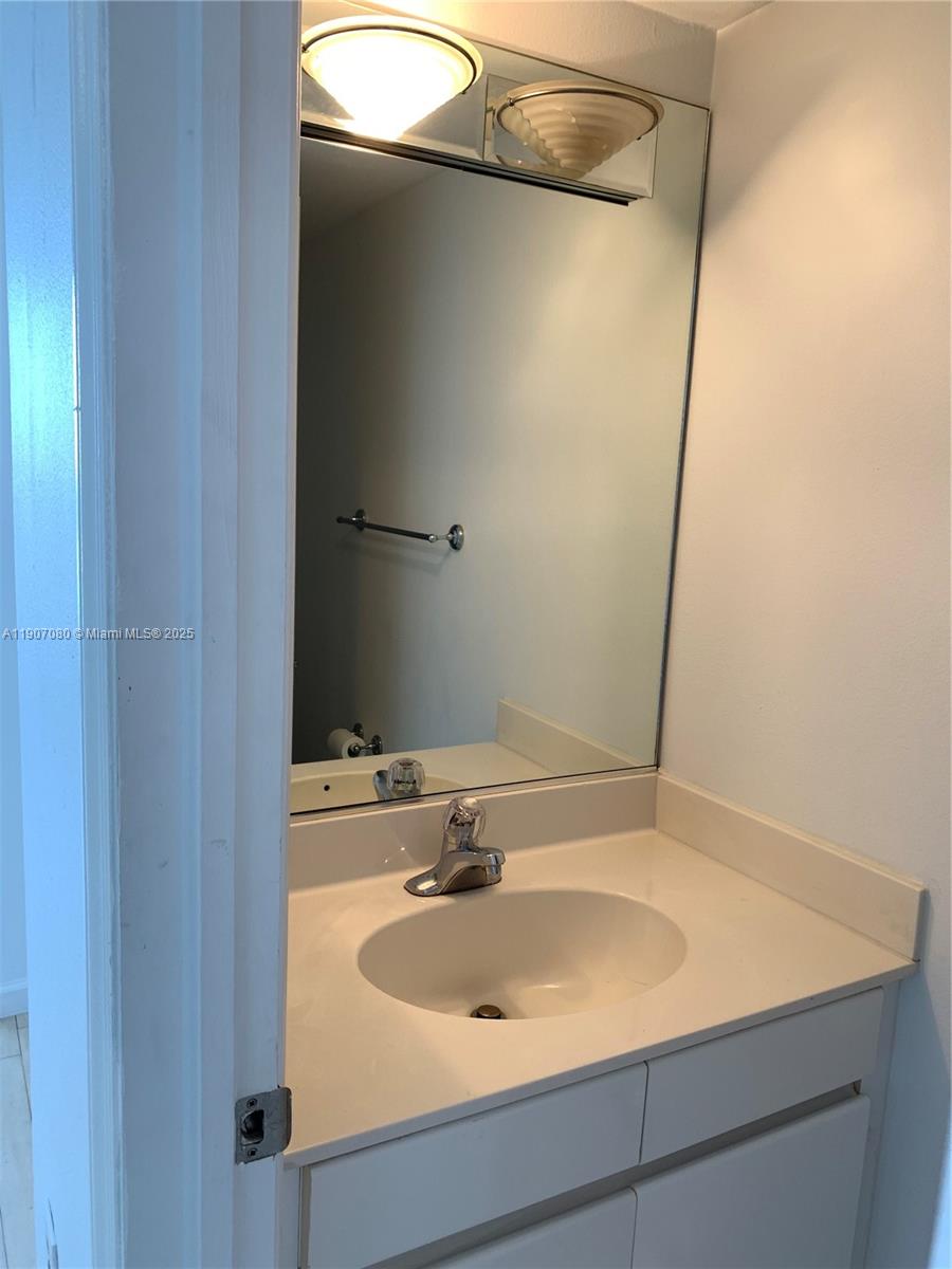 1800 Sunset Harbour Dr #1505, Miami Beach FL 33139