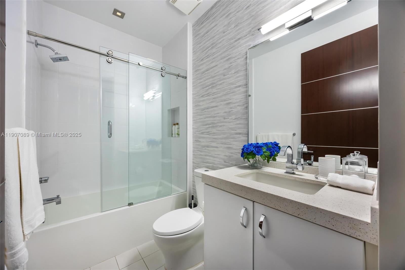300 Royal Plaza Dr #0, Fort Lauderdale FL 33301