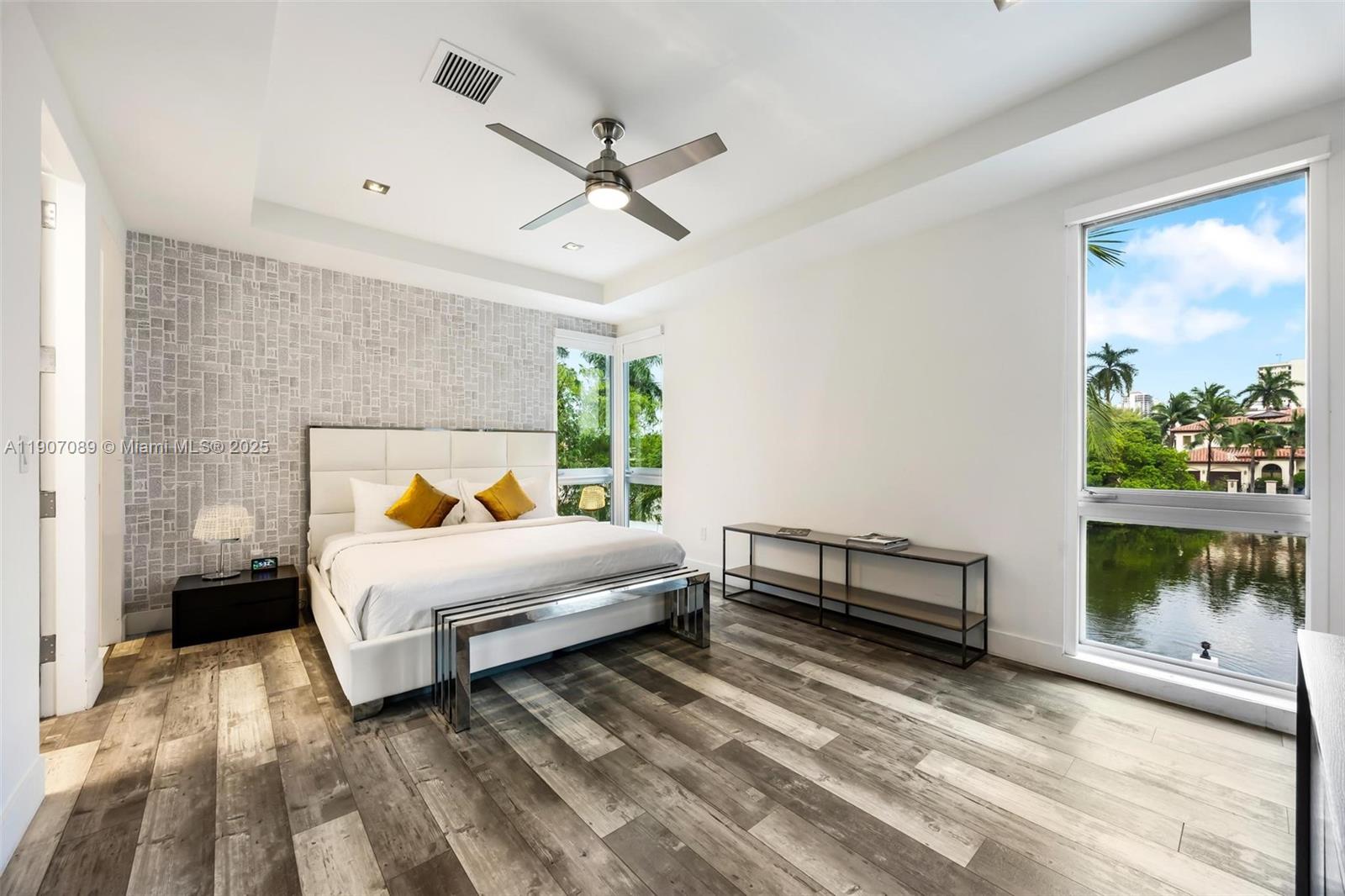 300 Royal Plaza Dr #0, Fort Lauderdale FL 33301