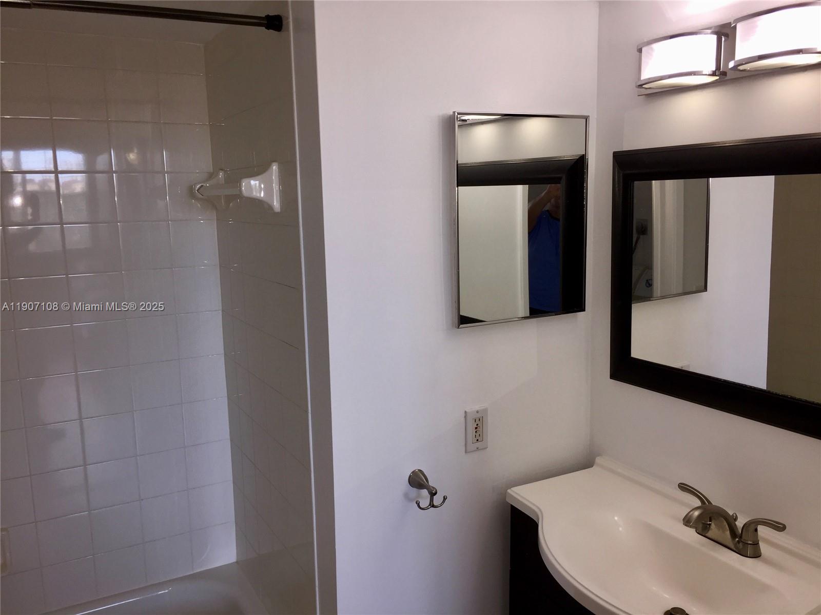 19555 E Country Club Dr #8607, Aventura FL 33180