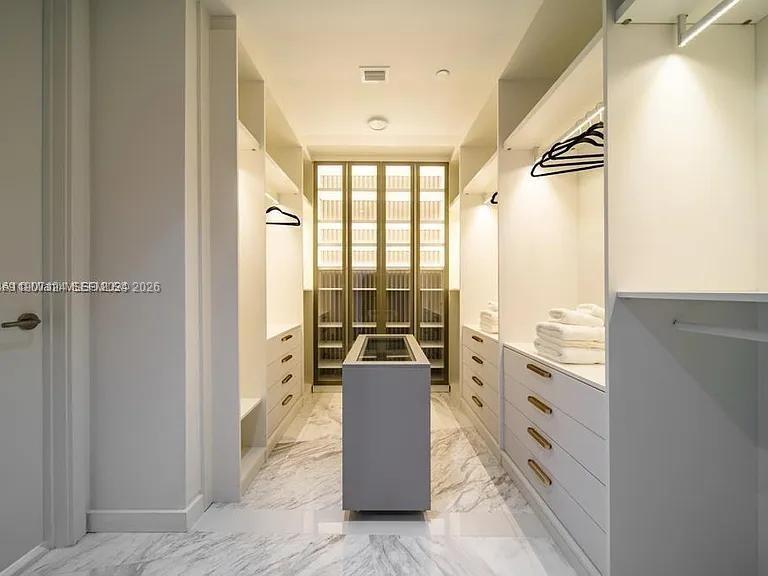 851 NE 1st Ave #4811, Miami FL 33132
