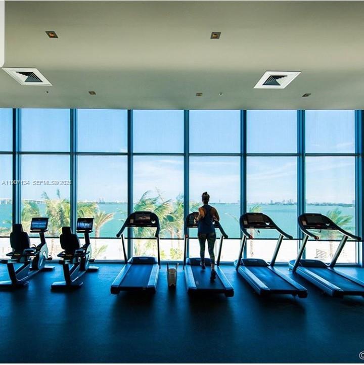 2900 NE 7th Ave #4101, Miami FL 33137