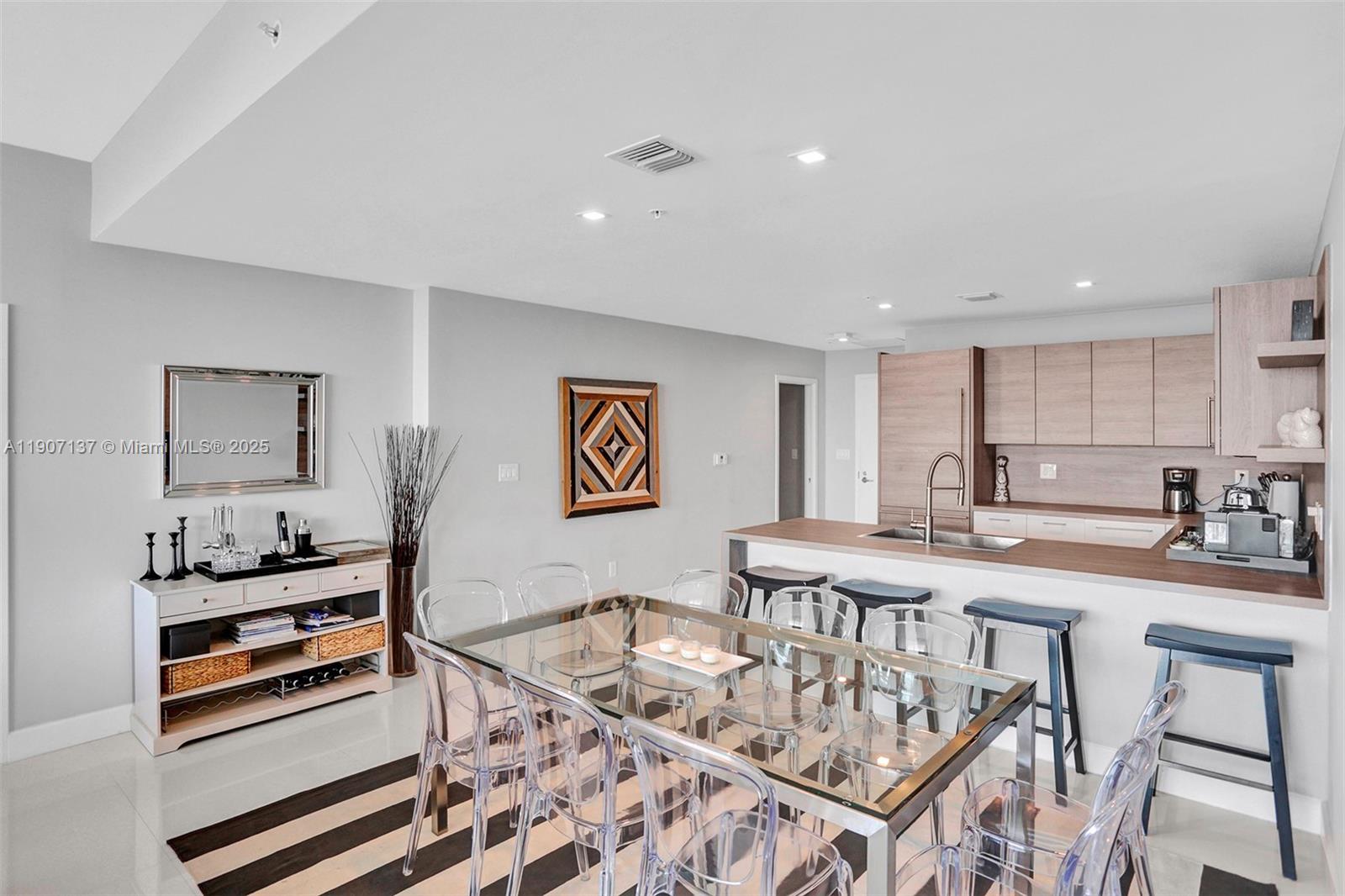 400 Sunny Isles Blvd #2021, Sunny Isles Beach FL 33160